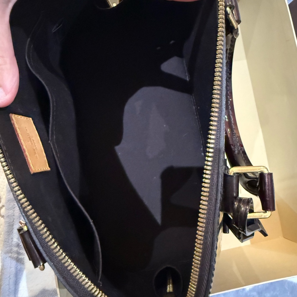 Louis Vuitton Glossy Monogram Alma Satchel in Dark Bordeaux - Picture 6 of 16